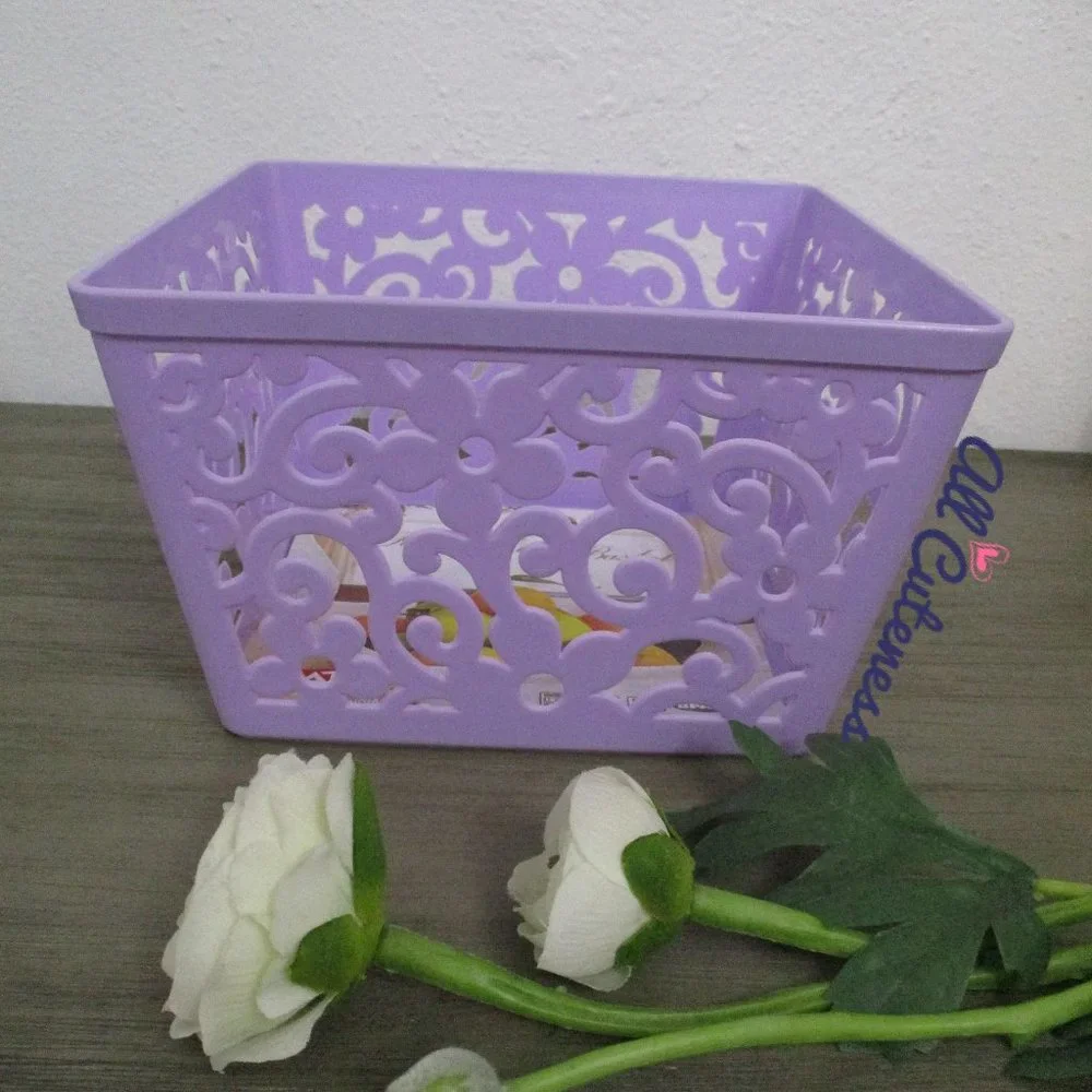 🎀 Plastic Basket